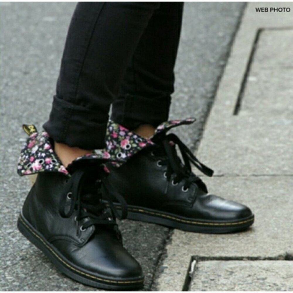 Dr. Martens Stratford Black Fold Over Floral Lined Leather Combat Boots US 7 - Picture 8 of 15